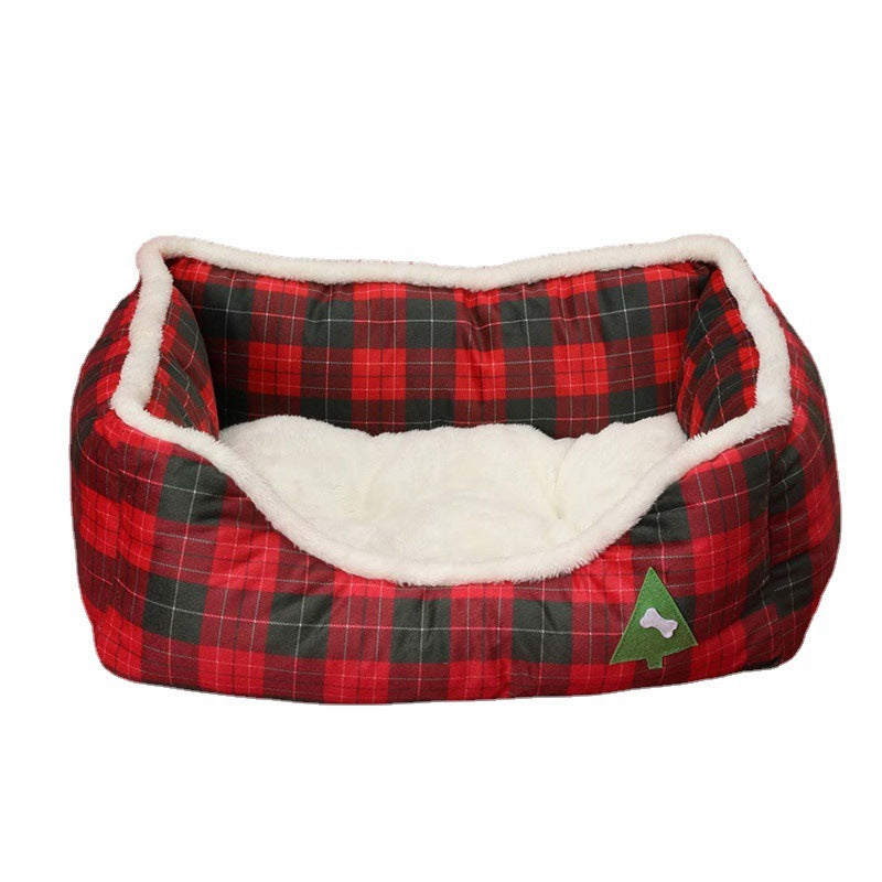 Soft Cotton Christmas Dog Bed with a Waterproof Bottom and Removable Cover in Red and Green