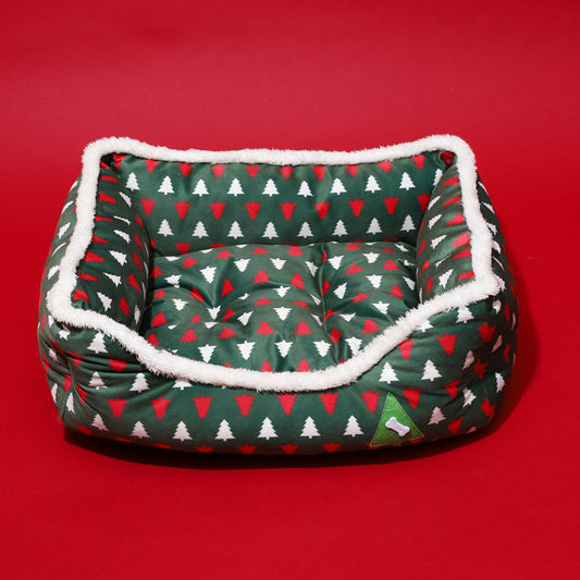 Soft Cotton Christmas Dog Bed with a Waterproof Bottom and Removable Cover in Red and Green